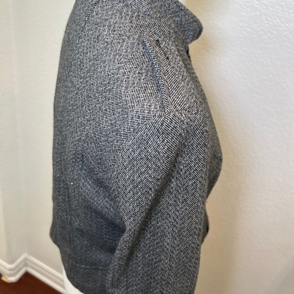 Fitted jacket sergeant pepper style tweed vibes with gorgeous button detail - Picture 8 of 17